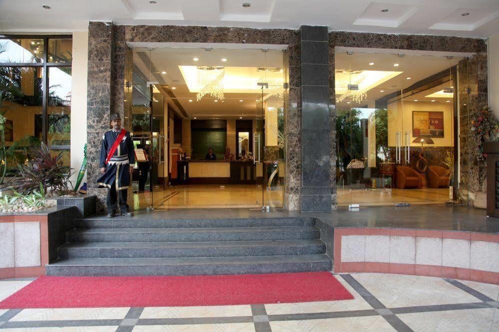 Hotel Pal Heights Bhubaneswar Exterior photo